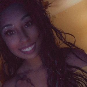 Meet your Posher, Gabriella